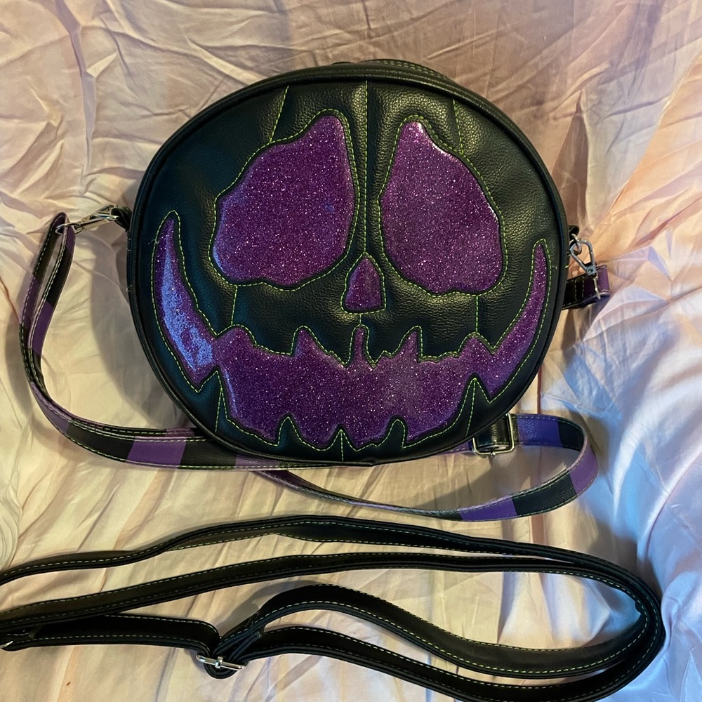 Purple & black love pain and stitches pumpkin kult